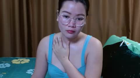 Snapshot of simply_niki chatting on 02/09/25, 02:50 zia online show from 02/09/25, 02:50