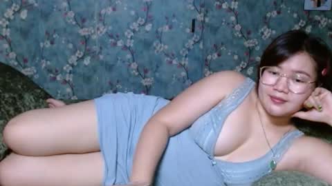 Snapshot of simply_niki chatting on 11/01/25, 11:23 zia online show from 11/01/25, 11:23