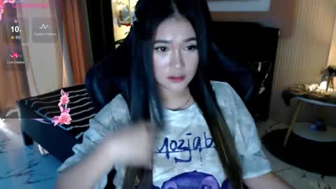 Snapshot of simplykhate chatting on 02/06/26, 01:43 Adrianna Fowler online show from 02/06/26, 01:43