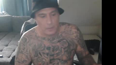 Snapshot of sinalco1975 chatting on 09/19/25, 01:45 sinalco1975 online show from 09/19/25, 01:45