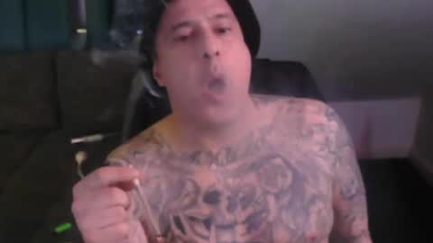 Snapshot of sinalco1975 chatting on 10/23/25, 02:00 sinalco1975 online show from 10/23/25, 02:00