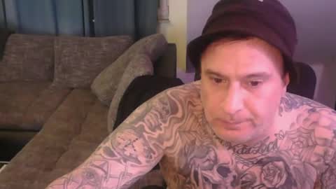 sinalco1975 online show from 11/12/25, 02:01