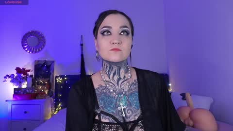 Ms. Sindel online show from 12/16/24, 02:05