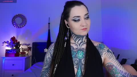 Ms. Sindel online show from 01/08/25, 01:20