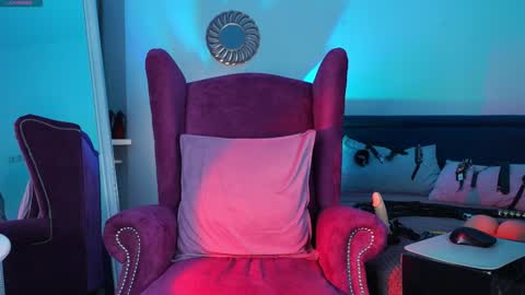 Ms. Sindel online show from 01/12/25, 12:44