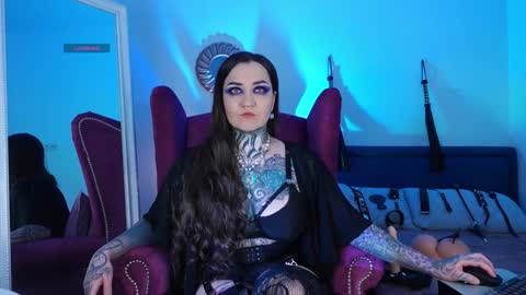 Ms. Sindel online show from 01/13/25, 01:39