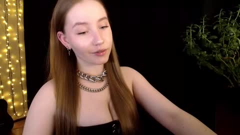 Sindi online show from 09/17/25, 01:35