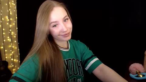 Sindi online show from 12/02/25, 02:23