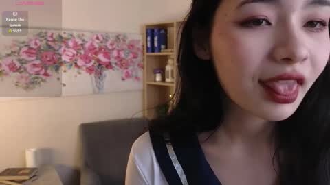 Snapshot of sindy_cet chatting on 03/06/26, 06:48 Eva online show from 03/06/26, 06:48