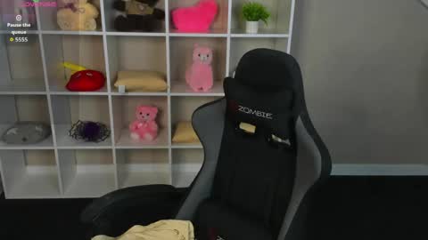 Snapshot of sindy_ortega chatting on 05/06/26, 01:14 Hi my name is Cindy Id love to see you on my stream. My schedule for the week 2 GMT 3am-9am MoTuFrSaSu online show from 05/06/26, 01:14