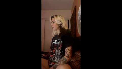 Snapshot of sindyrocker89 chatting on 02/19/26, 02:51 Aussie Sindy Rocker online show from 02/19/26, 02:51