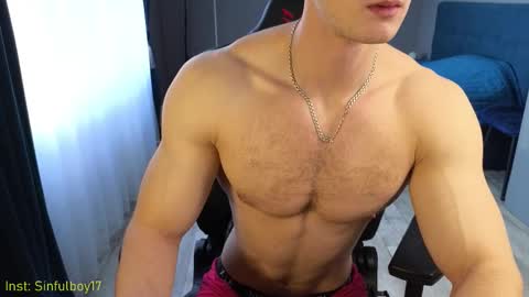 Snapshot of sinffuly chatting on 12/14/25, 10:53 Richard online show from 12/14/25, 10:53