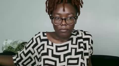Snapshot of sinful_shadow chatting on 05/16/26, 12:29 sinful_shadow online show from 05/16/26, 12:29