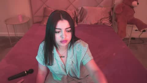 Kira online show from 06/06/26, 06:18