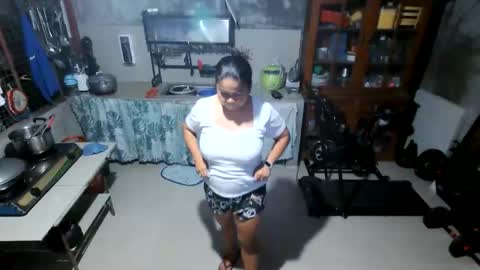Snapshot of sinfullwife6969 chatting on 05/22/26, 11:16 sinfullwife6969 online show from 05/22/26, 11:16