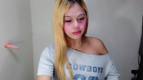 Snapshot of sinfulrose_ chatting on 04/05/26, 09:23 sinfulrose_ online show from 04/05/26, 09:23