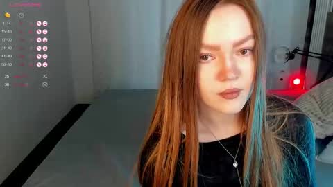 Snapshot of sinfulsmile_ chatting on 01/18/26, 05:11 Ivy online show from 01/18/26, 05:11