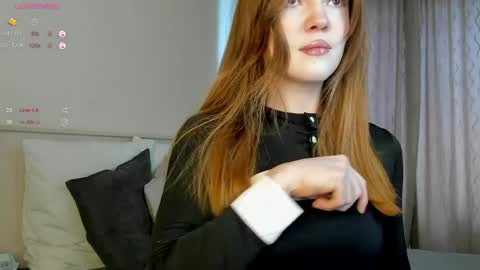 Snapshot of sinfulsmile_ chatting on 04/10/26, 04:50 Ivy online show from 04/10/26, 04:50