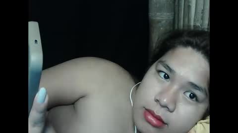Snapshot of singleheart05 chatting on 05/15/26, 11:23 singleheart05 online show from 05/15/26, 11:23