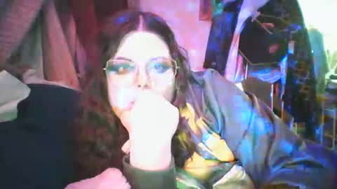 Siofra online show from 02/17/25, 02:53