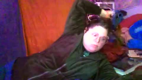 Snapshot of siofra chatting on 11/08/25, 12:00 Siofra online show from 11/08/25, 12:00