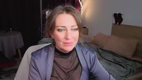 Snapshot of sirena_fly chatting on 06/15/26, 11:07 Sirena online show from 06/15/26, 11:07