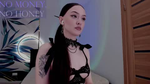 Snapshot of sirenaswhisper chatting on 02/09/26, 06:17 Goddess Sirena online show from 02/09/26, 06:17