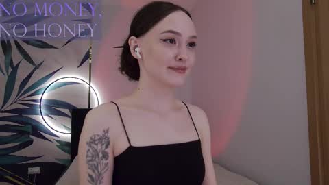 Snapshot of sirenaswhisper chatting on 02/27/26, 04:18 Goddess Sirena online show from 02/27/26, 04:18