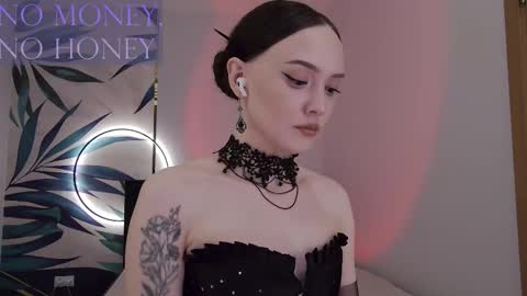Snapshot of sirenaswhisper chatting on 03/04/26, 08:37 Goddess Sirena online show from 03/04/26, 08:37