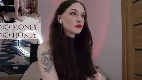 Snapshot of sirenaswhisper chatting on 04/21/26, 10:34 Goddess Sirena online show from 04/21/26, 10:34