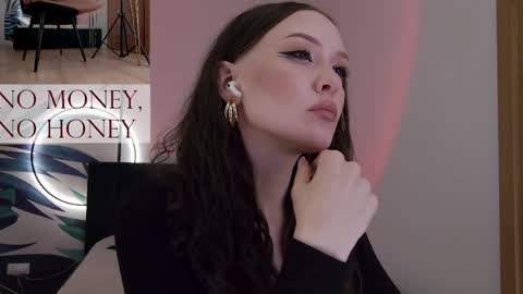 Snapshot of sirenaswhisper chatting on 04/28/26, 02:11 Goddess Sirena online show from 04/28/26, 02:11