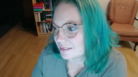 Snapshot of sireneserpens chatting on 01/17/25, 01:24 Sirene Serpens online show from 01/17/25, 01:24