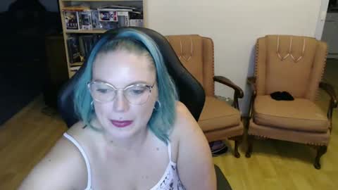 Snapshot of sireneserpens chatting on 01/22/25, 02:46 Sirene Serpens online show from 01/22/25, 02:46