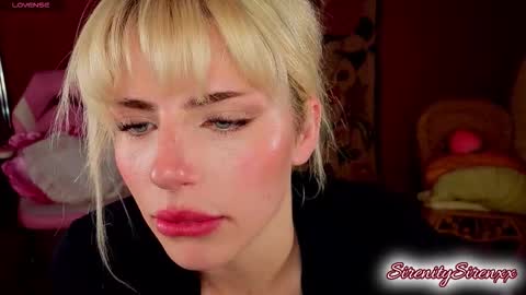 Snapshot of sirenitysirenx chatting on 11/30/25, 01:09 Sirenity online show from 11/30/25, 01:09