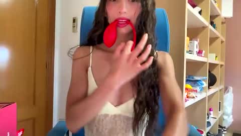 Snapshot of sirens_foxx chatting on 06/06/26, 06:34 Sirens foxx online show from 06/06/26, 06:34