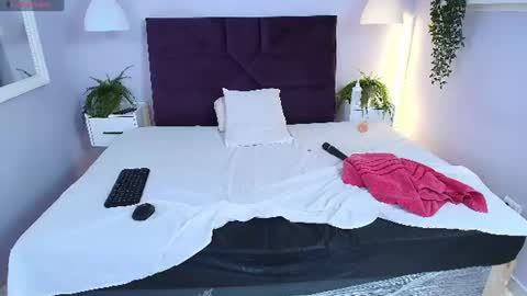 sirenyrouss online show from 07/10/26, 10:12