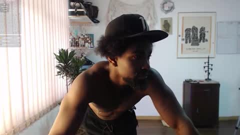 Snapshot of siriss_boyrag chatting on 10/23/25, 06:28 siriss_boyrag online show from 10/23/25, 06:28