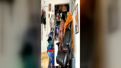 siriss_boyrag online show from 06/17/26, 10:21