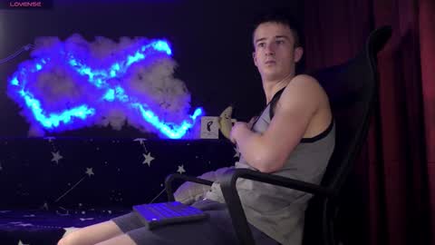 Snapshot of sirreedy chatting on 11/25/25, 04:45 SirReedy online show from 11/25/25, 04:45