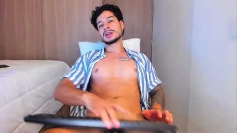 Snapshot of sirs_papi chatting on 02/05/26, 03:55 Call me papi online show from 02/05/26, 03:55