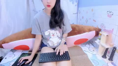 julila online show from 10/04/25, 03:37