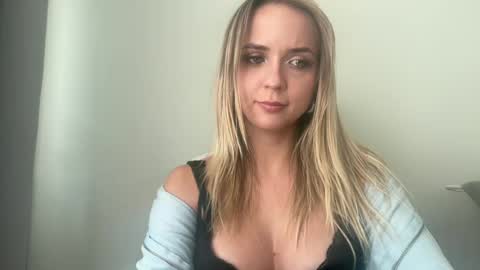 Sisi Bunny online show from 07/13/26, 04:10