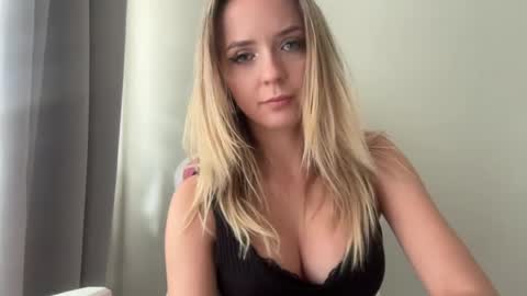 Sisi Bunny online show from 07/21/26, 12:18