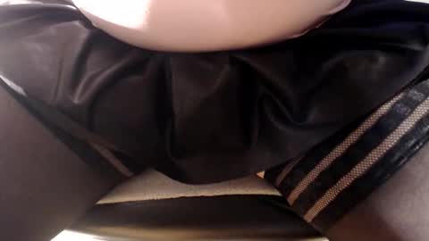 Snapshot of sissy_andi chatting on 10/22/25, 04:07 Andi online show from 10/22/25, 04:07