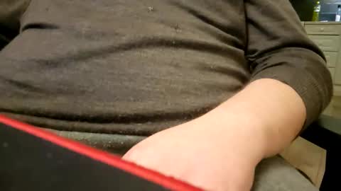 Snapshot of sissy_gurl_ chatting on 11/02/25, 06:32 sissy_gurl_ online show from 11/02/25, 06:32