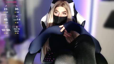 Sissy next door online show from 10/04/25, 10:30