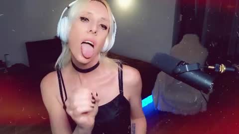 Ashleigh Mak online show from 06/22/26, 09:56