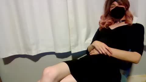Snapshot of sissycamilxo chatting on 04/10/26, 04:06 camilcamilla sheher online show from 04/10/26, 04:06