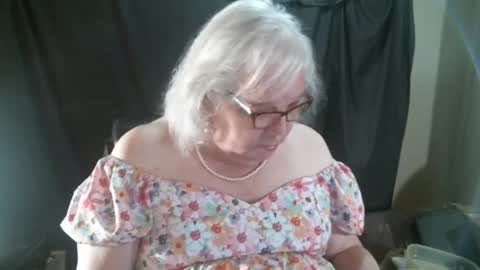 Sissy Diane online show from 12/29/24, 02:00