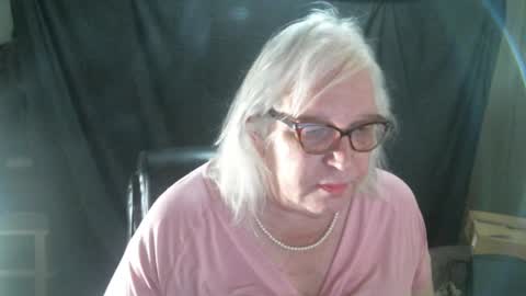 Sissy Diane online show from 02/21/25, 12:38